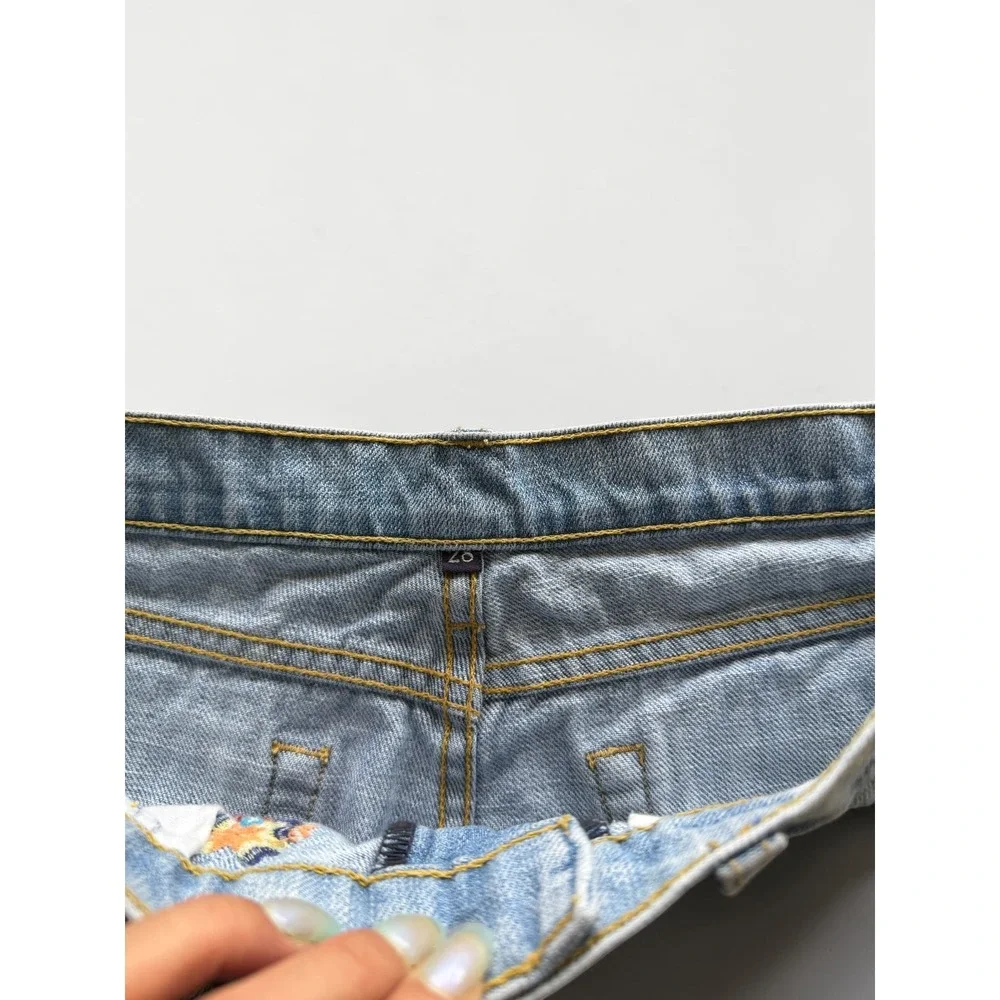 Carmar Denim Embroidered Diamond‎ Cutoff Shorts Light Wash Boho Festival Size 28